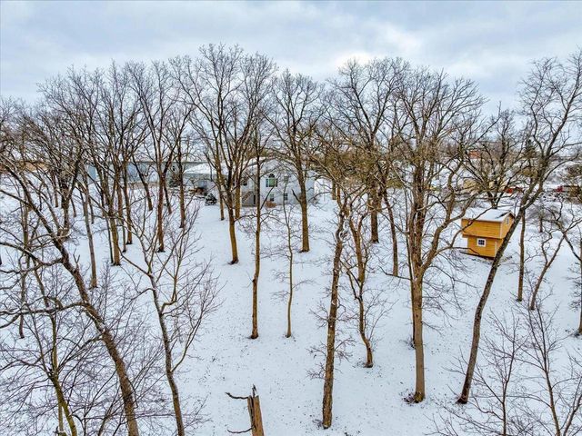 10538 W Erbe Road, Blue Mounds, WI 53517