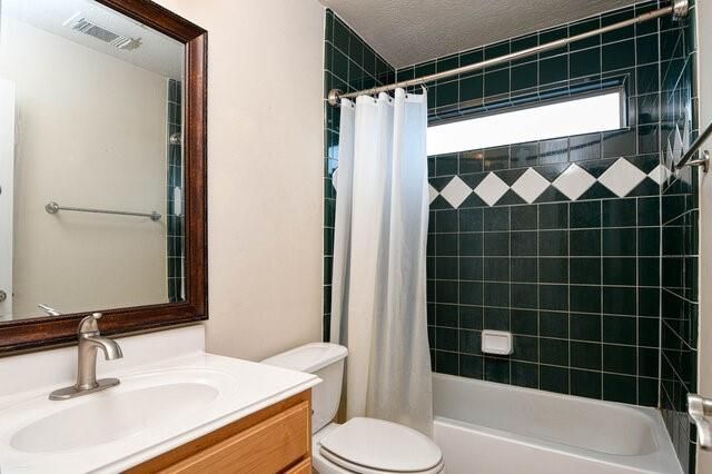 107 Cove W, Conroe, TX 77356