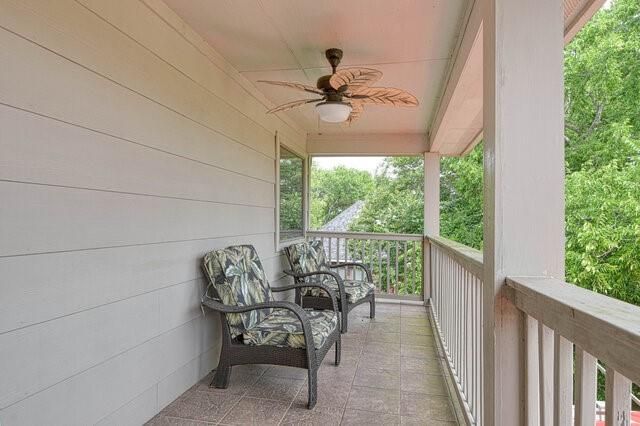 107 Cove W, Conroe, TX 77356