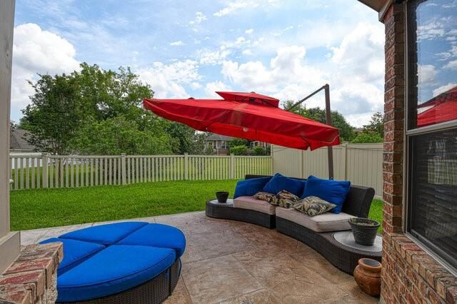 107 Cove W, Conroe, TX 77356