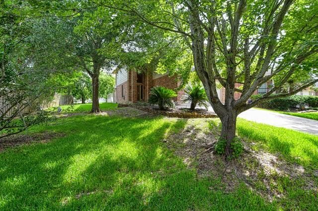 107 Cove W, Conroe, TX 77356