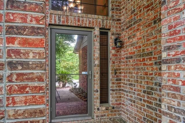 107 Cove W, Conroe, TX 77356