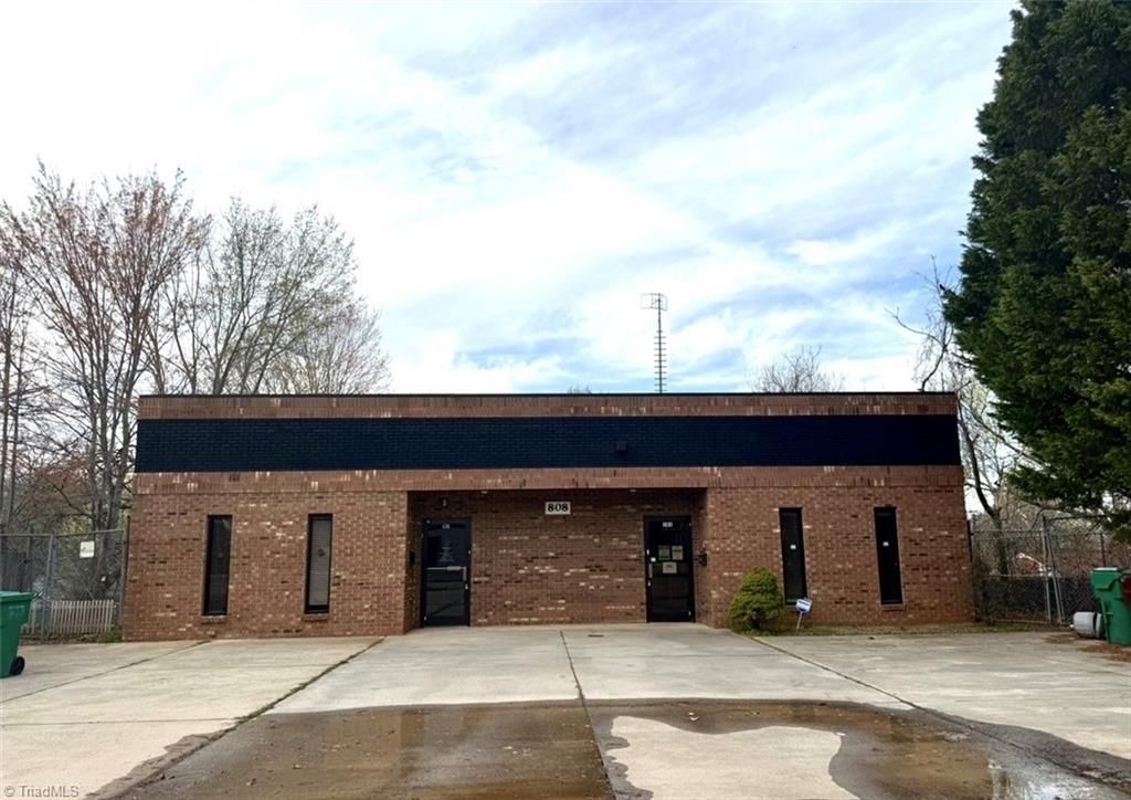 808 W English Road, High Point, NC 27262