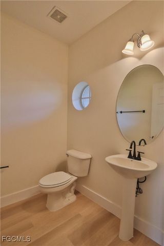 9724 Roundstone CIR, Fort Myers, FL 33967