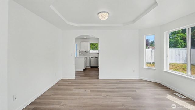 20707 122nd Place SE, Kent, WA 98031