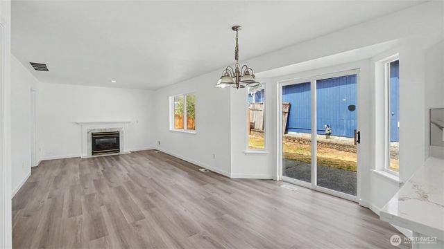 20707 122nd Place SE, Kent, WA 98031