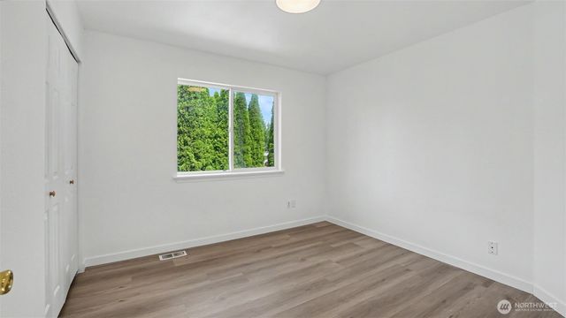 20707 122nd Place SE, Kent, WA 98031