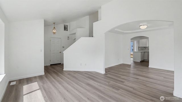 20707 122nd Place SE, Kent, WA 98031