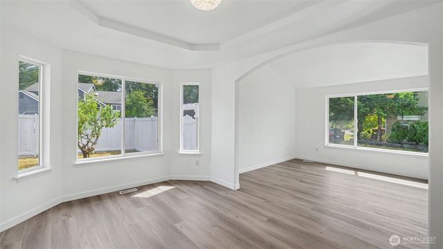 20707 122nd Place SE, Kent, WA 98031