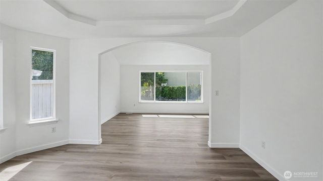 20707 122nd Place SE, Kent, WA 98031
