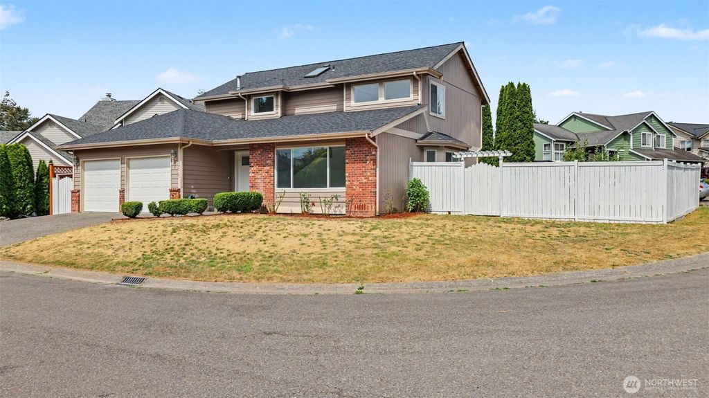 20707 122nd Place SE, Kent, WA 98031