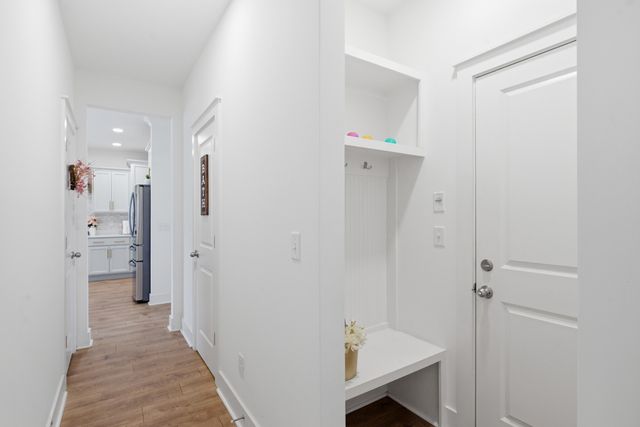 224 Cornice Dr, La Vergne, TN 37086