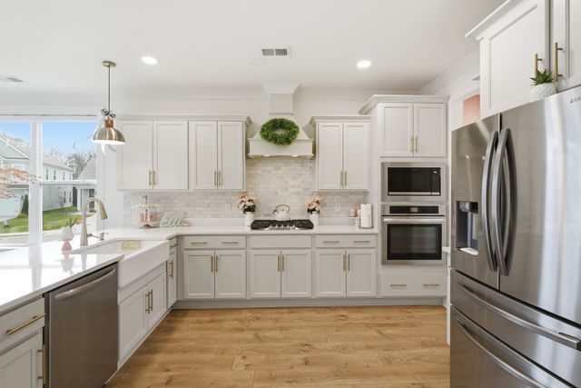 224 Cornice Dr, La Vergne, TN 37086