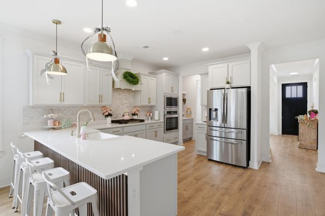 224 Cornice Dr, La Vergne, TN 37086