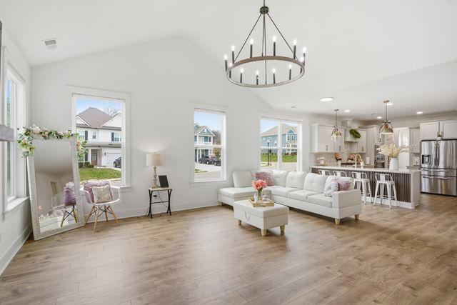 224 Cornice Dr, La Vergne, TN 37086