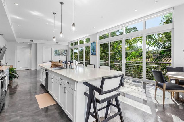 226 Palm Court, Delray Beach, FL 33444