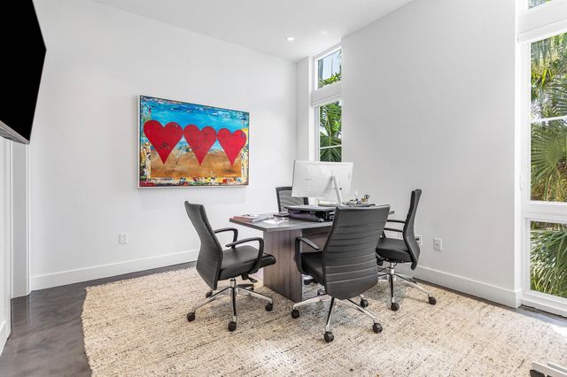 226 Palm Court, Delray Beach, FL 33444