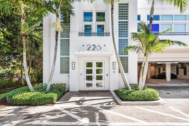 226 Palm Court, Delray Beach, FL 33444