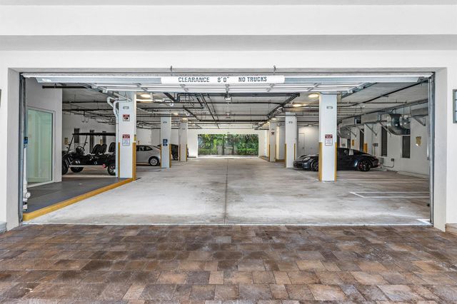 226 Palm Court, Delray Beach, FL 33444