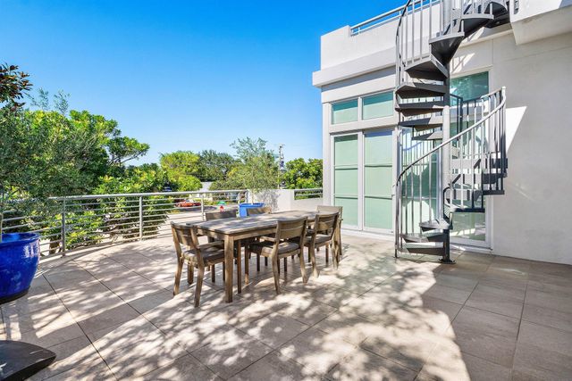 226 Palm Court, Delray Beach, FL 33444