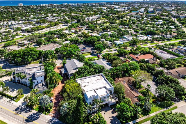 226 Palm Court, Delray Beach, FL 33444