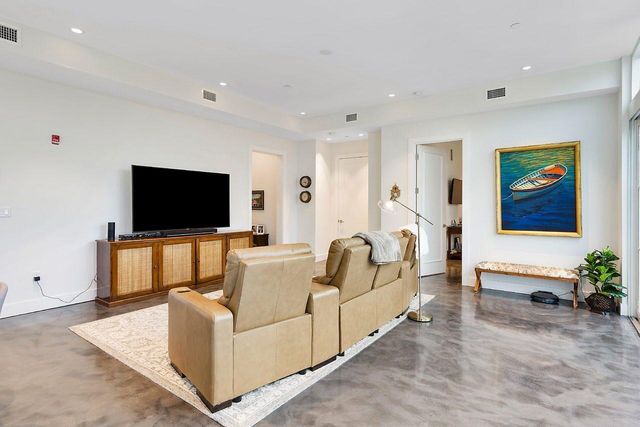 226 Palm Court, Delray Beach, FL 33444