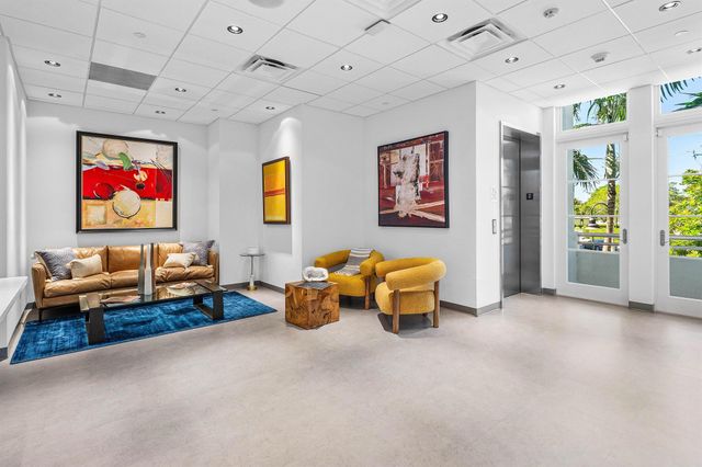 226 Palm Court, Delray Beach, FL 33444