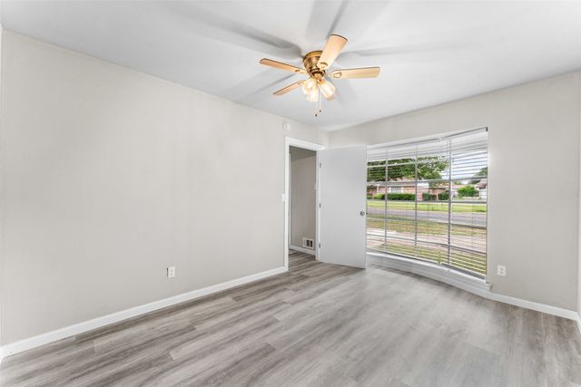 1429 Brook Valley Place, Dallas, TX 75232