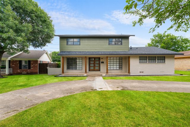 1429 Brook Valley Place, Dallas, TX 75232