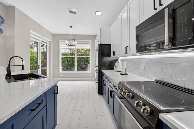 124 Las Brisas Circle, Hypoluxo, FL 33462