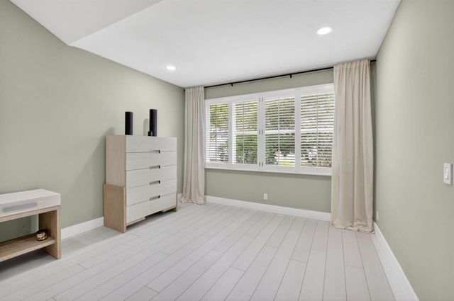 124 Las Brisas Circle, Hypoluxo, FL 33462