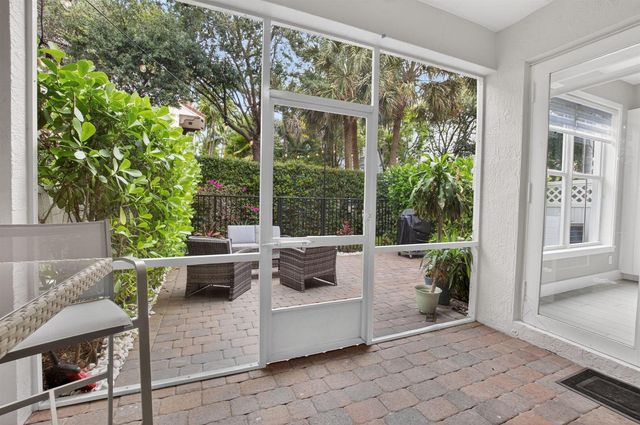 124 Las Brisas Circle, Hypoluxo, FL 33462