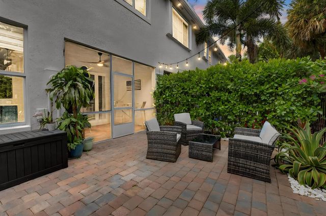 124 Las Brisas Circle, Hypoluxo, FL 33462