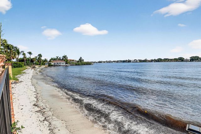 124 Las Brisas Circle, Hypoluxo, FL 33462