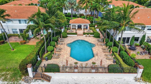 124 Las Brisas Circle, Hypoluxo, FL 33462