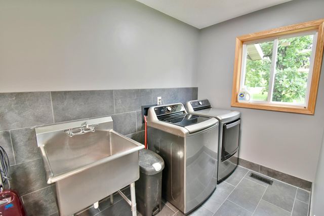 9466 191st Avenue SE, Becker, MN 55308