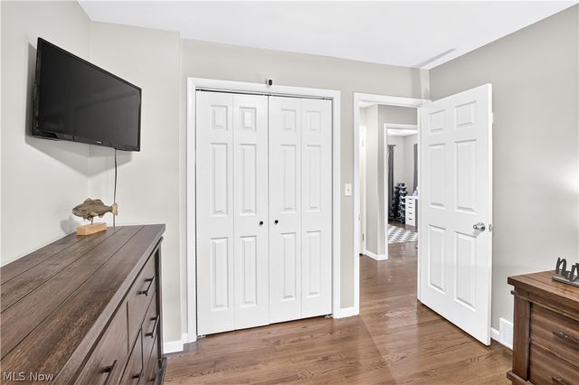 8247 Fairlane Drive, Macedonia, OH 44056