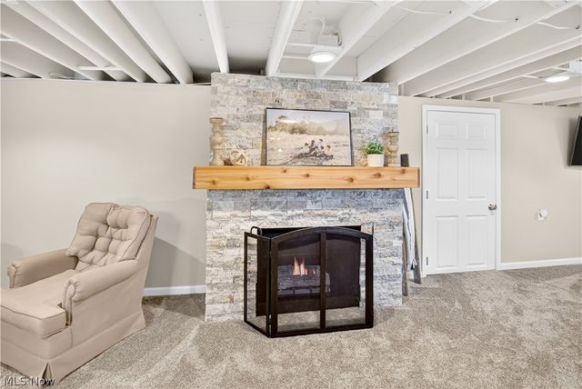 8247 Fairlane Drive, Macedonia, OH 44056