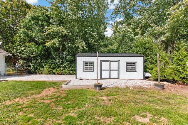 8247 Fairlane Drive, Macedonia, OH 44056