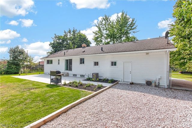 8247 Fairlane Drive, Macedonia, OH 44056