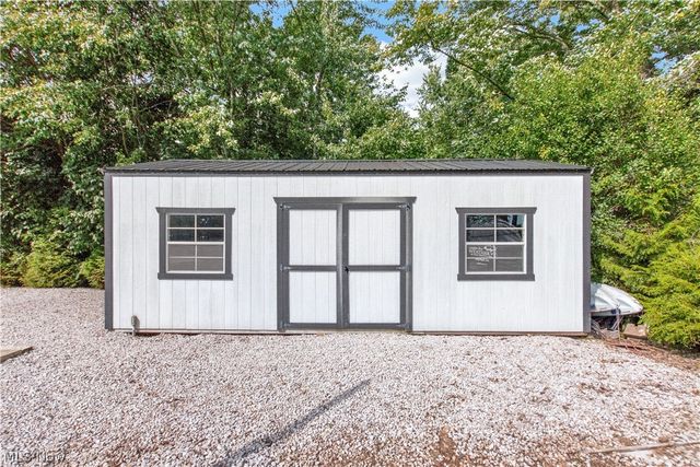 8247 Fairlane Drive, Macedonia, OH 44056