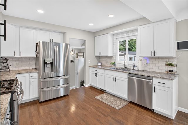 8247 Fairlane Drive, Macedonia, OH 44056