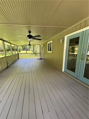 351 River Lake Drive, Eatonton, GA 31024