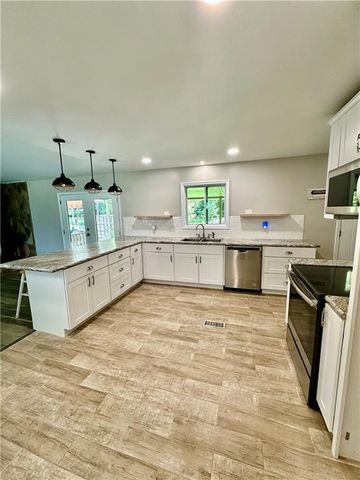 351 River Lake Drive, Eatonton, GA 31024