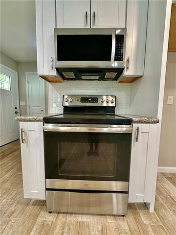 351 River Lake Drive, Eatonton, GA 31024