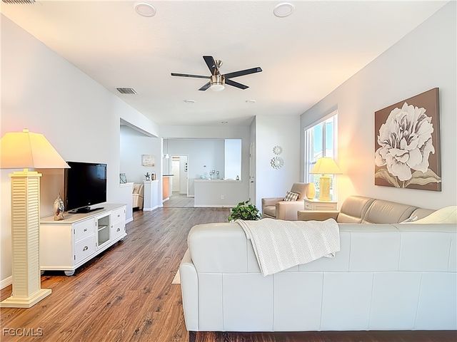 20940 Calle Cristal LN 1, North Fort Myers, FL 33917