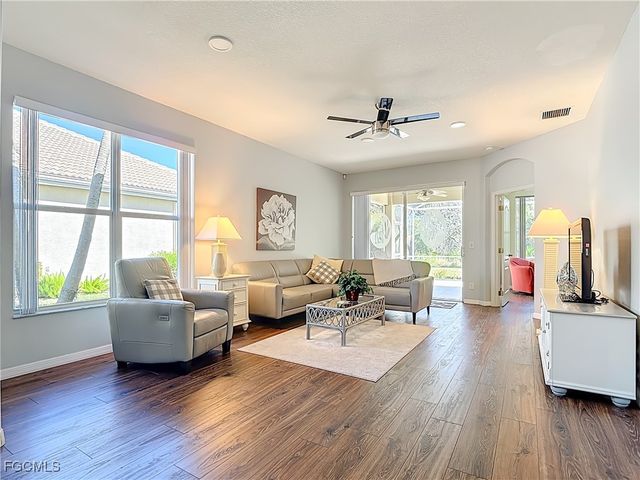 20940 Calle Cristal LN 1, North Fort Myers, FL 33917