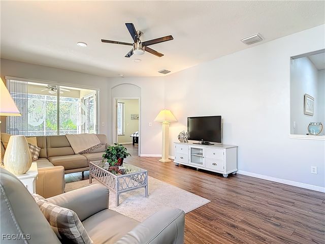 20940 Calle Cristal LN 1, North Fort Myers, FL 33917