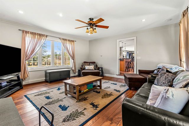 52 Newman Wilson Road, Weare, NH 03281