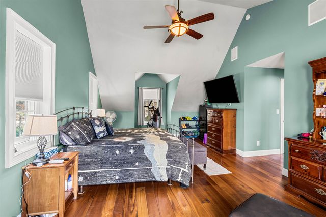 52 Newman Wilson Road, Weare, NH 03281